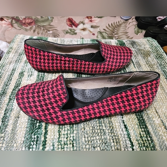 #043 L.L.BEAN- Red/Black Houndstooth Print - Size: 8M - Picture 5 of 8